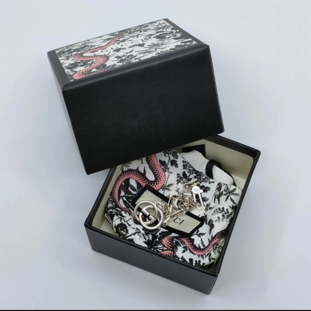 Gucci Sterling‎ Silver Interlocking Pendant Bracelet - Picture 9 of 9